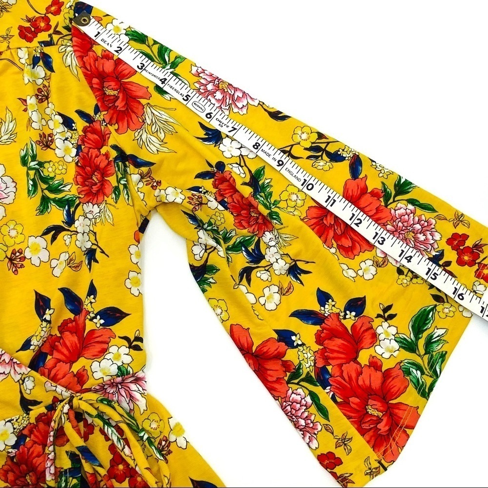 NAÏF Floral Faux Wrap Boho Chic Yellow Top Sz M - Picture 13 of 15